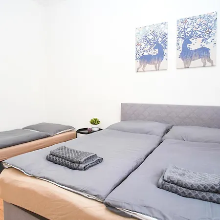 דירה Stunning In Historical Center פראג
